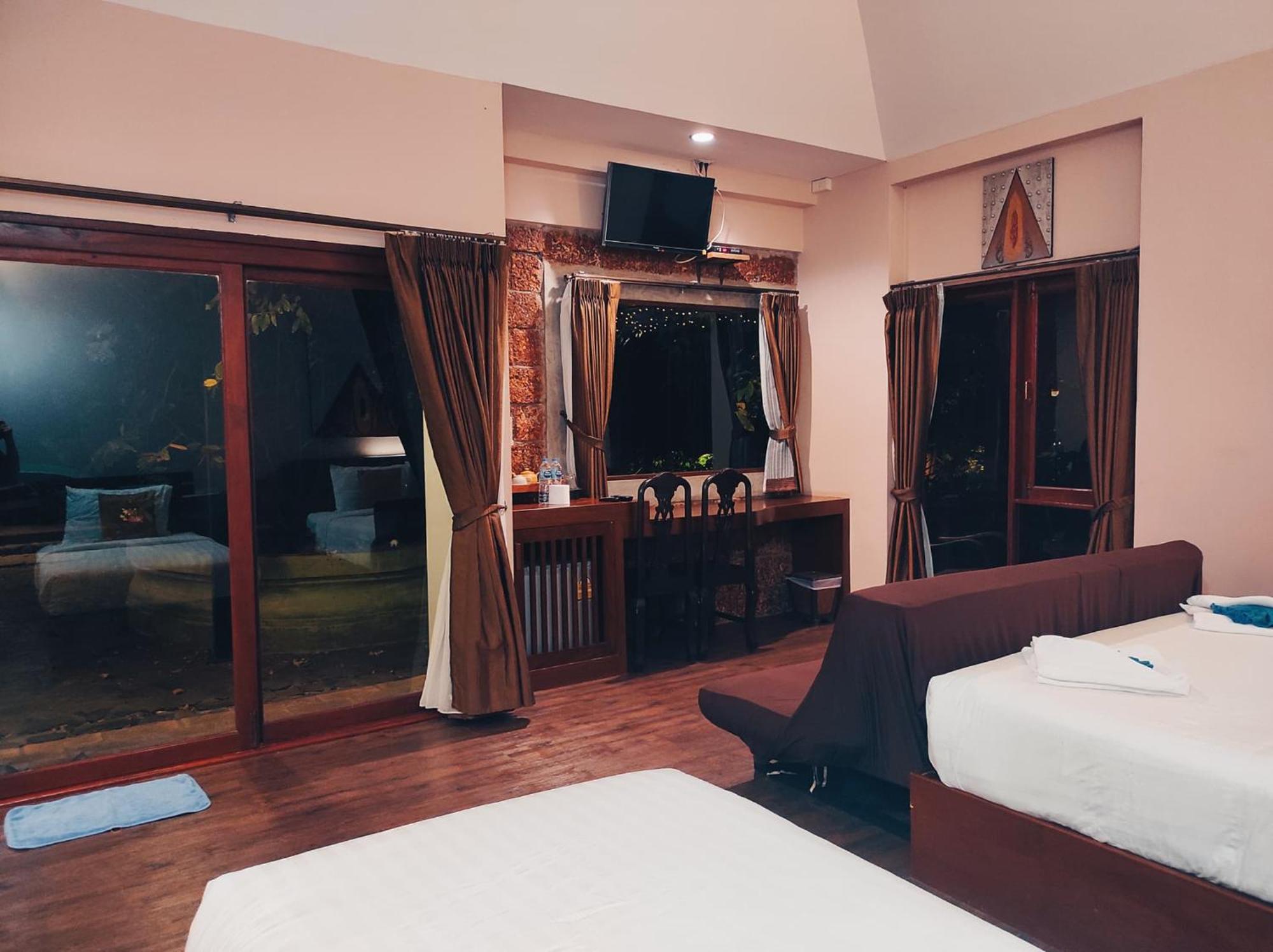 Foresto Sukhothai Guesthome מראה חיצוני תמונה